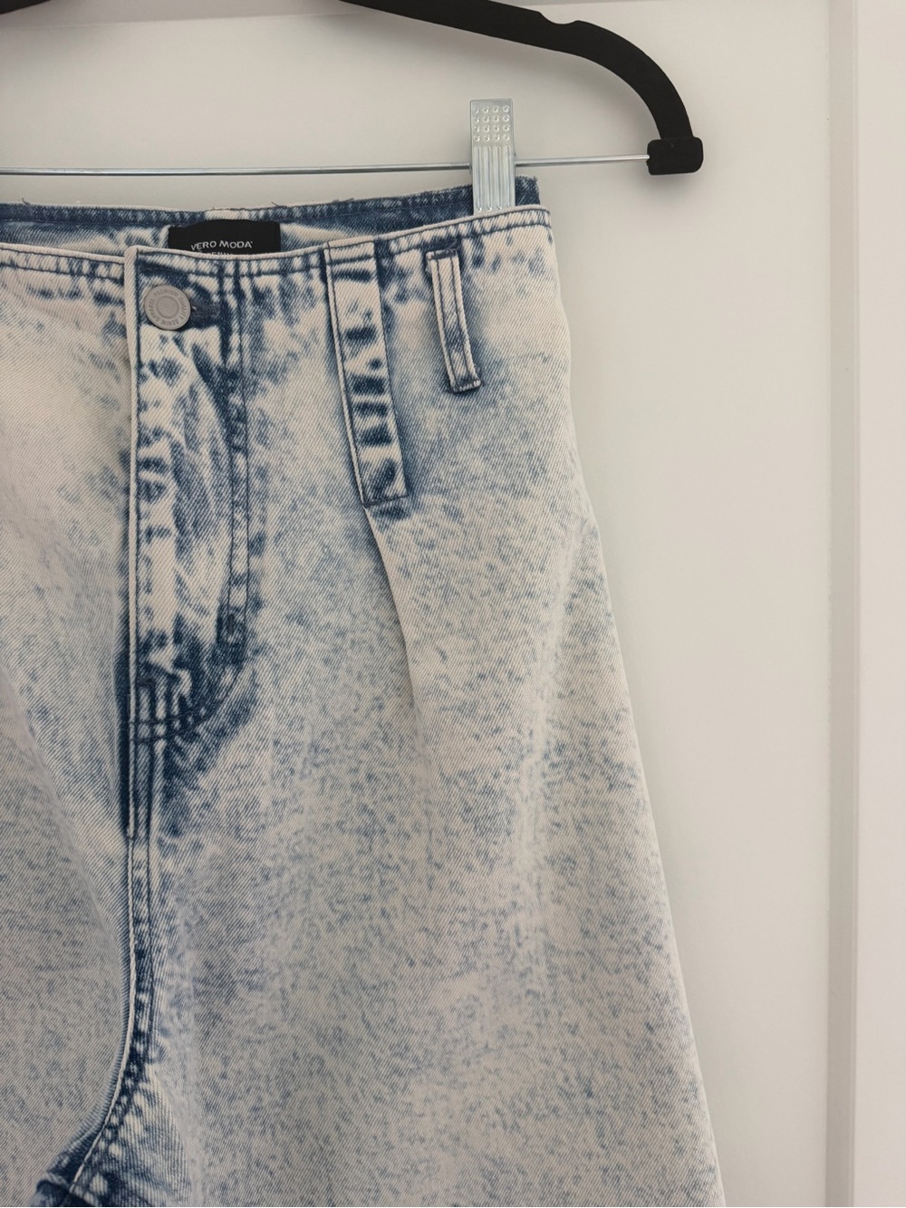 Vero Moda Light Blue Acid Wash Denim Jeans - Picture 3 of 4